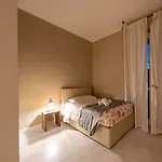 Apartamento Vico Chiusetta 5 *