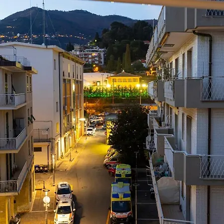 Vico Chiusetta 5 Alassio